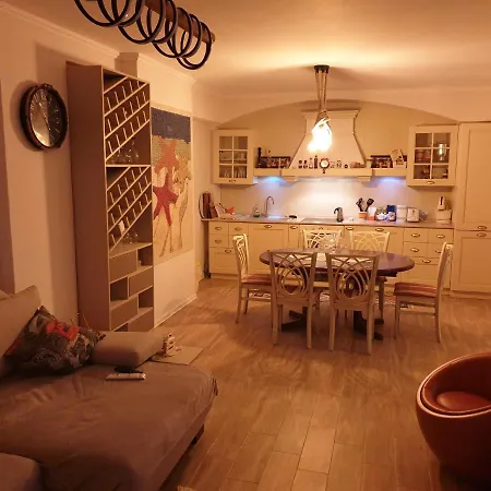 Sunset Vibes Apartment